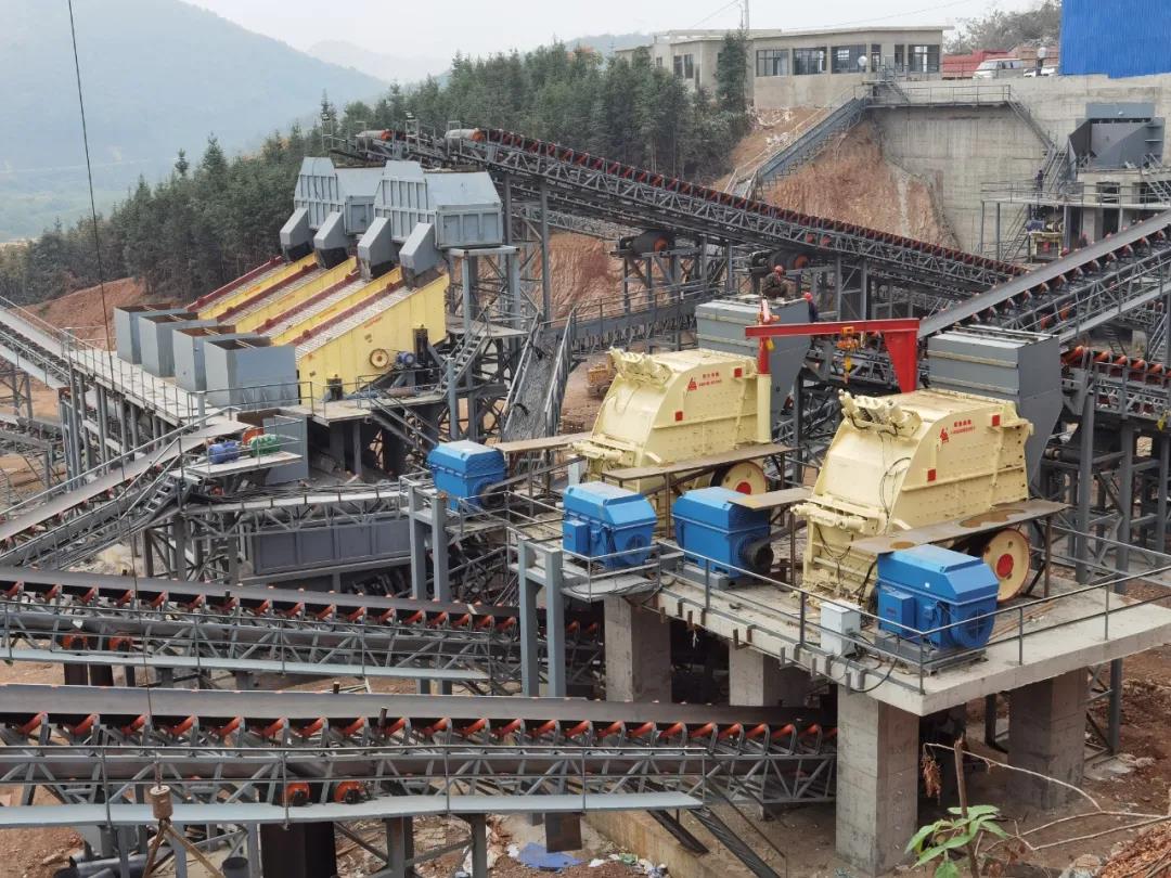 動態(tài)丨磊蒙集團大型反擊破助力湖北建設(shè) 動態(tài)丨磊蒙集團大型反擊破助力湖北建設(shè)